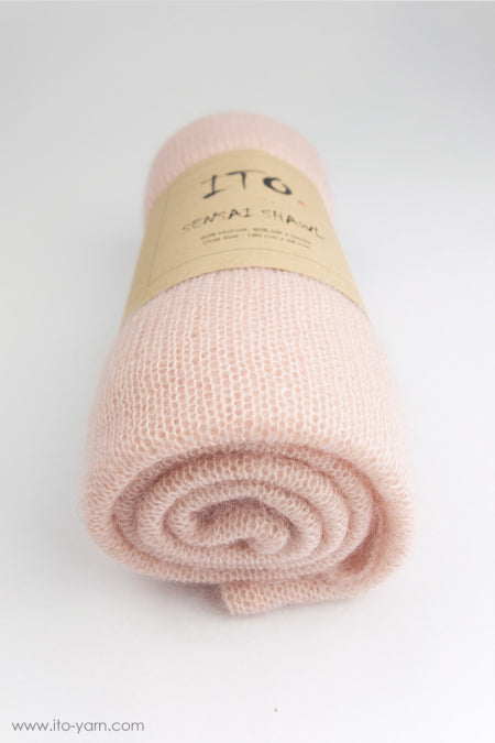 ITO Sensai Shawl of gentle yarn - comp: 60% Mohair and 40% Silk, 300, Pale Blush